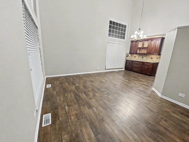 1213 Pennsbury Ln