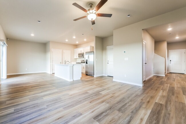 Photo - 7324 Crystal Ave