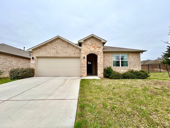 Building Photo - 2120 Alamo Heights Ave