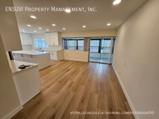 Photo - 1018 Spindle Palm Way