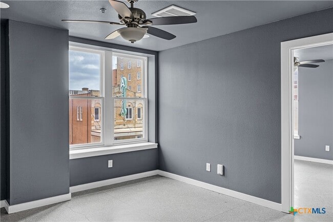 Photo - 103 E Central Ave