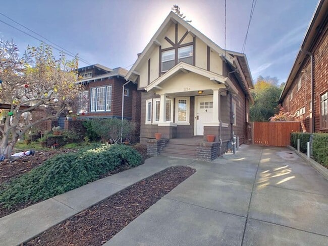 Photo - 1714 Santa Clara Ave