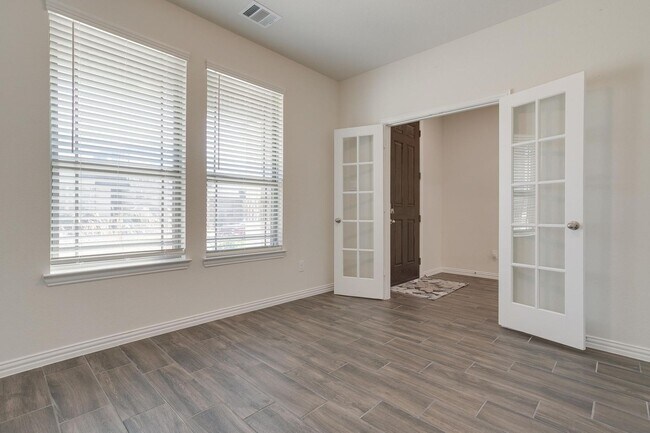 Photo - Amazing Townhome- 3 Bed, 2.5 Bath- Eagle Mountain Saignaw ISD- 76179