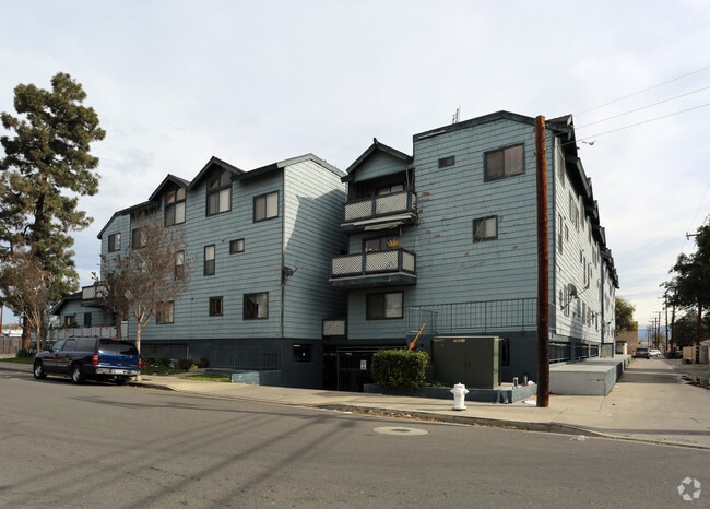 802 E. Pine St.