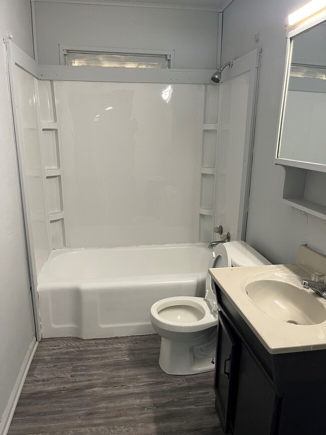 Photo - 206 Lindenwood-