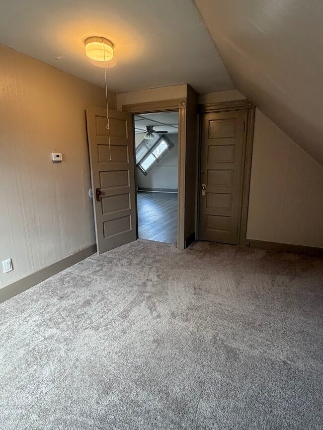78 Fourth St Unit EVERYTHING INCLUDED Sunny 3rd Floor