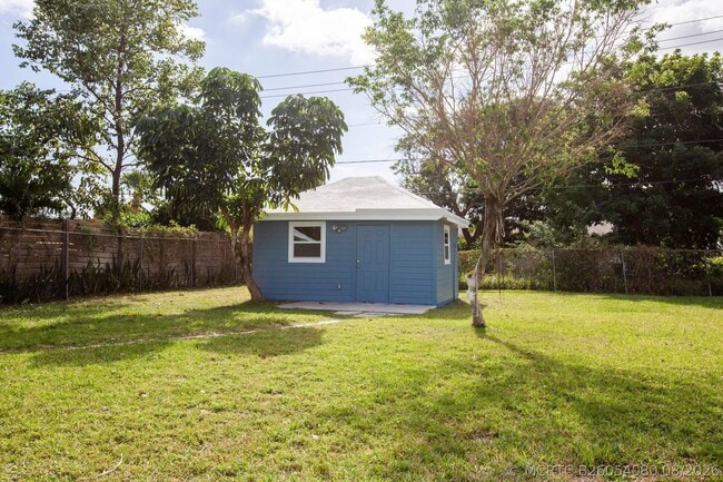 Photo - 110 SW 6th St