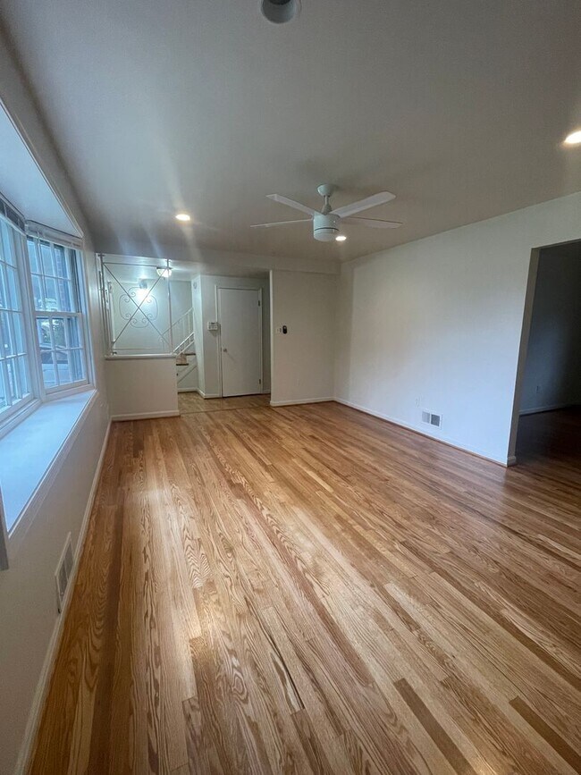 Photo - Single Family in Silver Spring