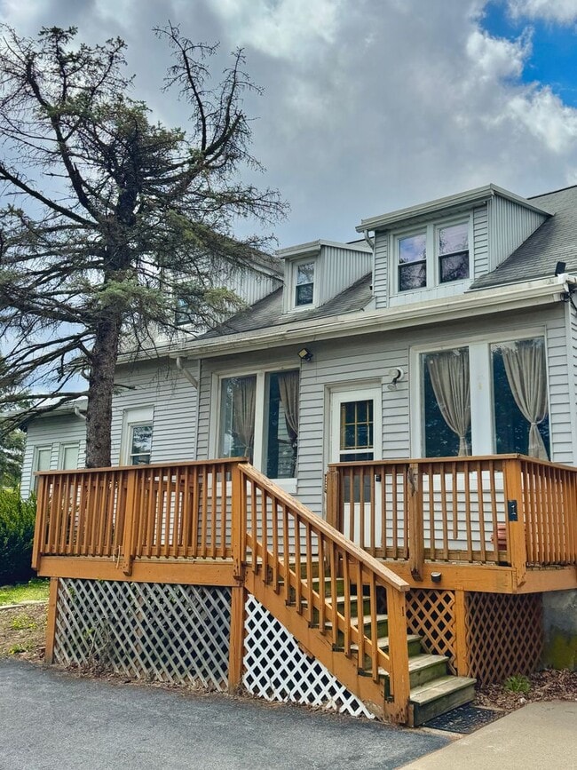 Building Photo - 8361 Schantz Rd Unit Schantz Rd - 1