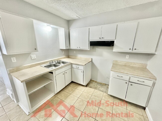 Photo - 3538 Christine Rd