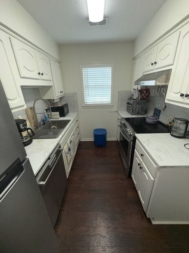 Photo - r1423a Unit B