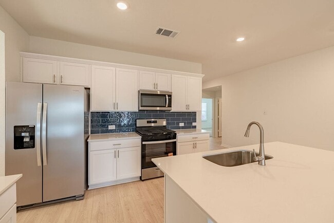 1832 Dandy Brush Dr