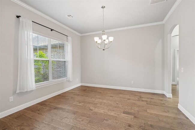 5709 Asheville Wy