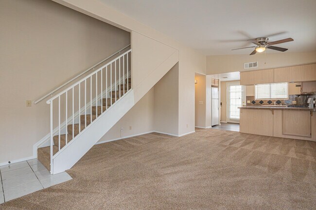 Photo - 450 Tava Ln
