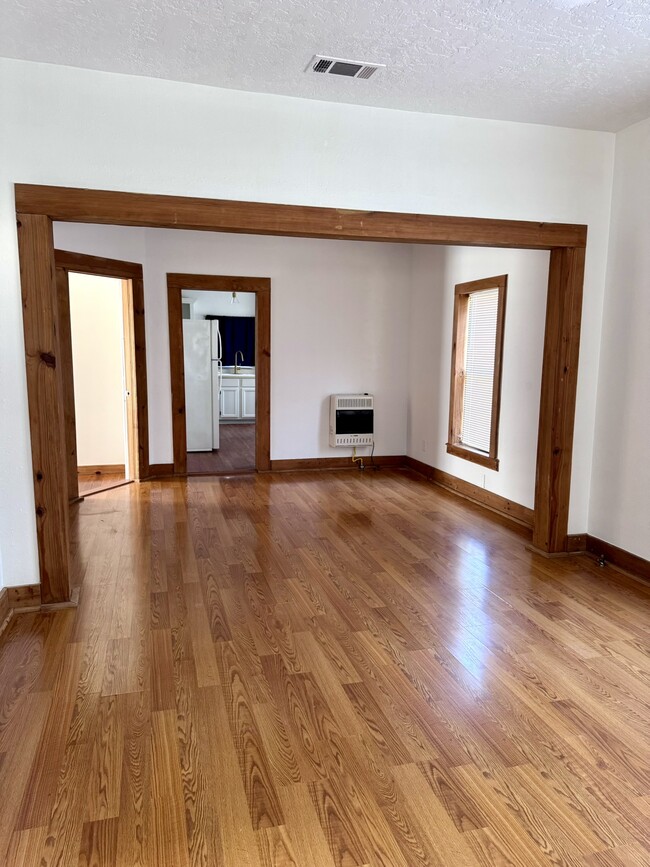 Photo - 311 N Division St