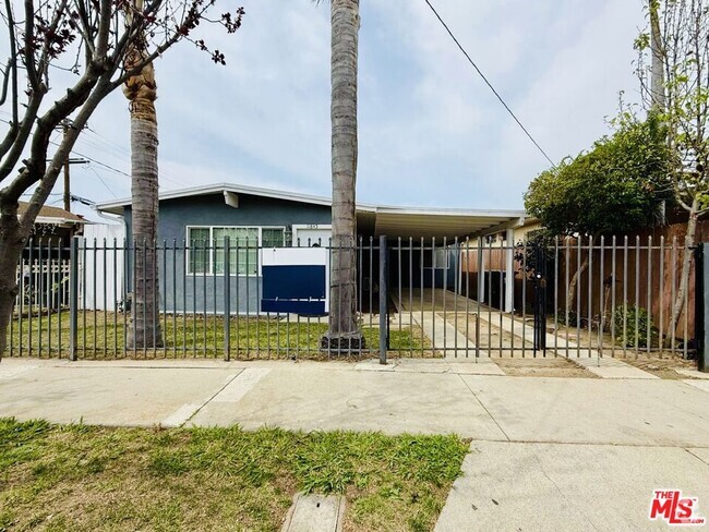 Building Photo - 11845 Doty Ave Rental