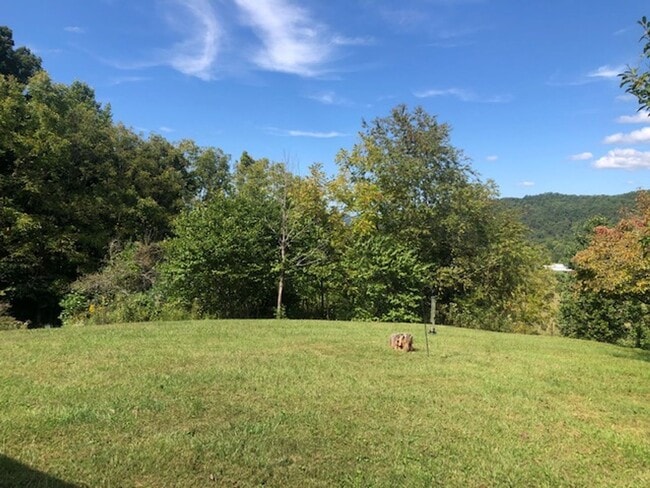 Photo - 1111 Schoolhouse Gap Rd