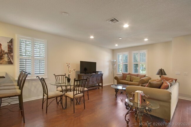 1168 S Community Dr