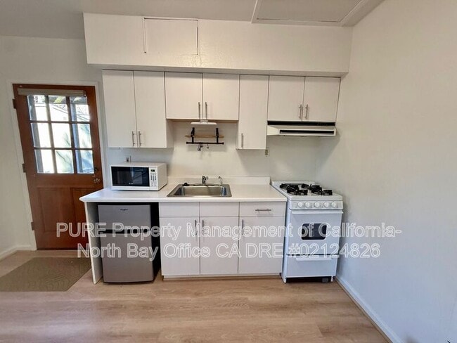 Photo - 760 Bodega Ave