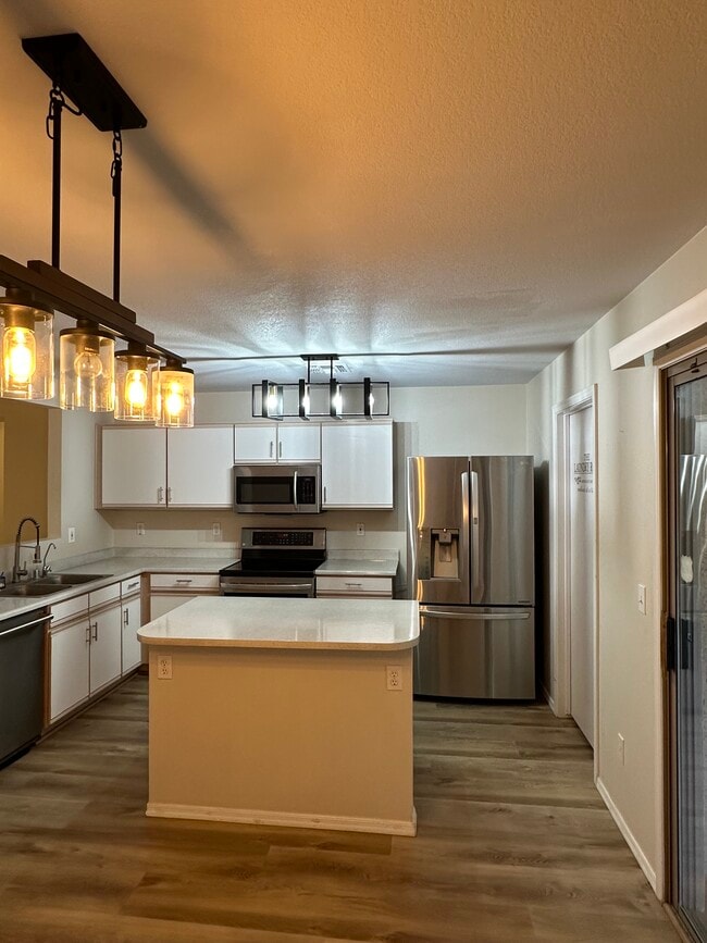 Photo - 13502 W Young St