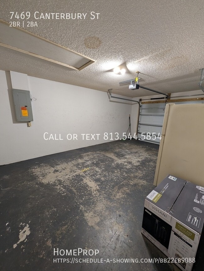 Photo - 7469 Canterbury St
