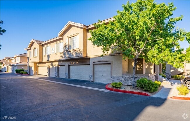 Building Photo - 9901 Trailwood Dr Unit 2102 Rental
