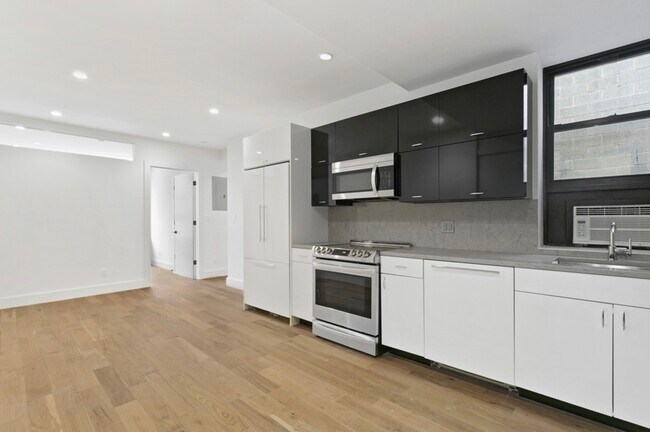 Building Photo - 232 E 32nd St Unit 3D Rental