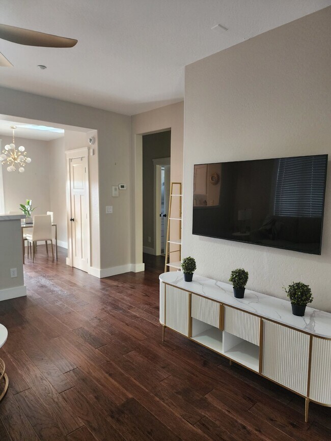 Photo - "Furnished 2-Bath, 2Bedroom Home for Rent ...