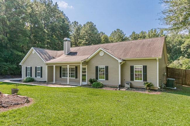 135 Riverside Ct