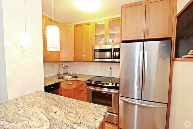 Building Photo - 21 Beacon St Unit 3N Rental