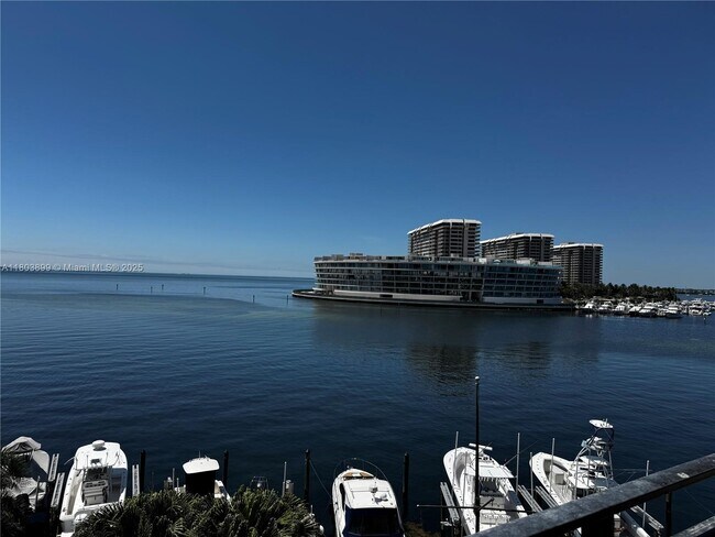 Photo - 1632 S Bayshore Ct Condo Unit 402