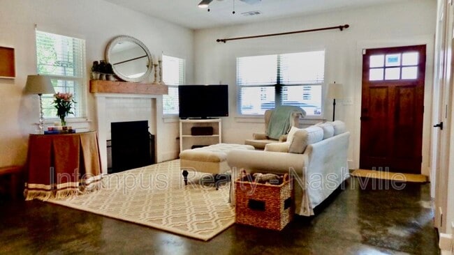 Photo - 3211 Anderson Pl