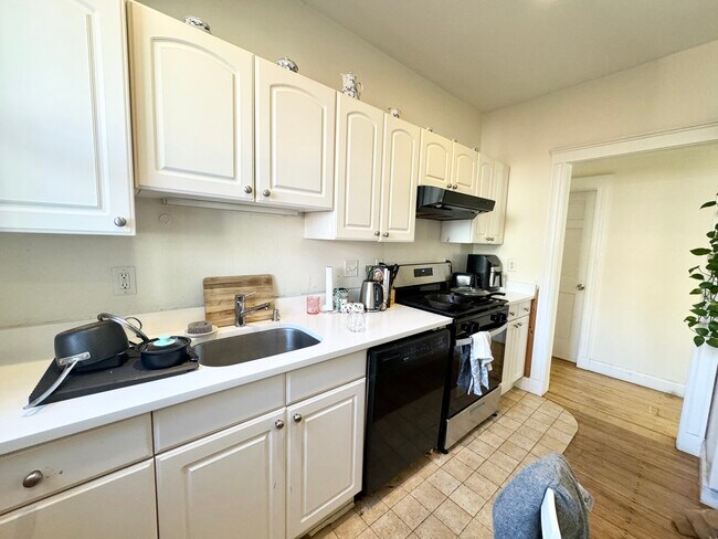 Photo - 37 Hillside St Unit 3