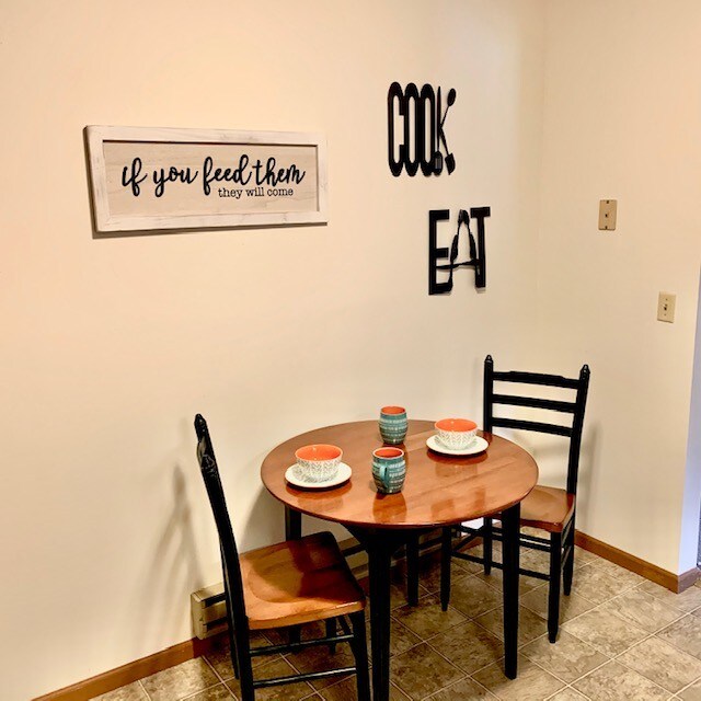 Pinewood Creek Apartments For Rent in New Berlin, WI