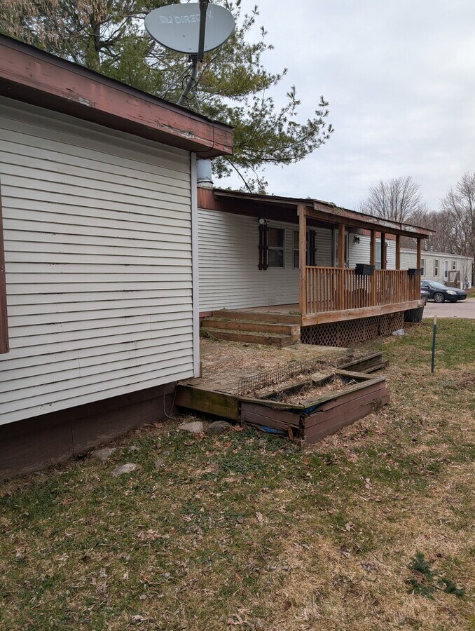 Photo - 16 E Manor St