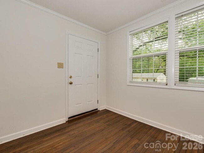 Photo - 5113 Valley Stream Rd