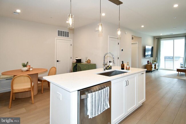 Photo - 4771 Sully Pt Ln