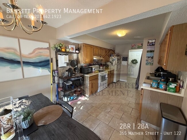 Photo - 365 Mather St