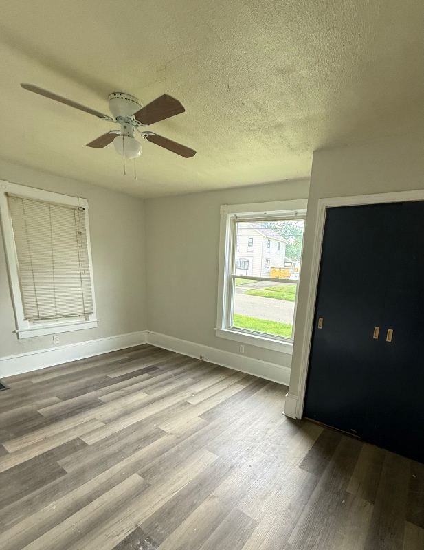 Photo - 209 W 3rd St Unidad A