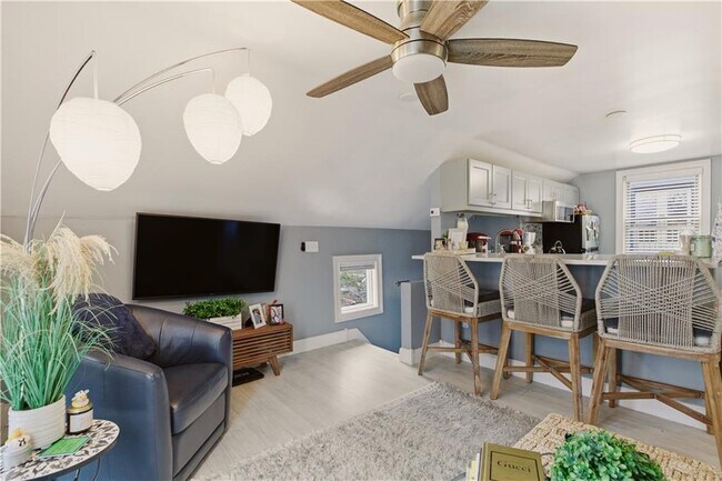 Photo - 9 Bacheller St