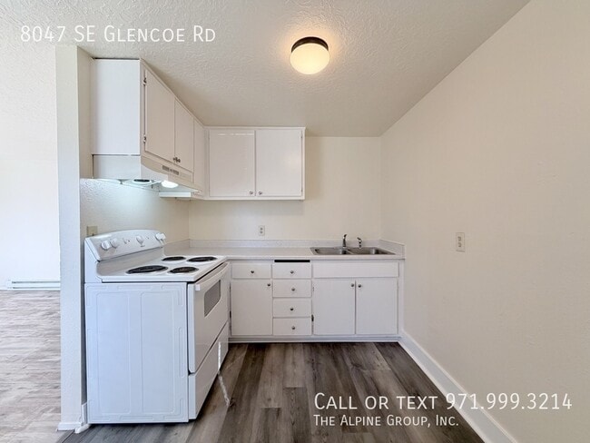 Photo - 8047 SE Glencoe Rd