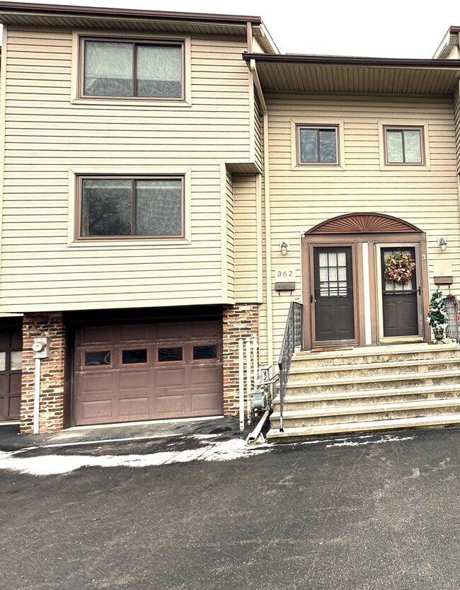 Building Photo - 362 Cameco Cir Rental