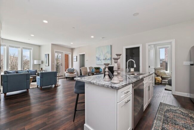 Photo - 734 South St Unidad 4