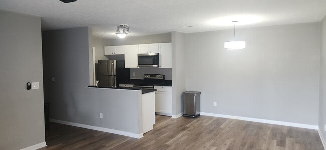 Photo - 8854 Eagleview Dr Unit 8854 Eagleview Dr Apt 3