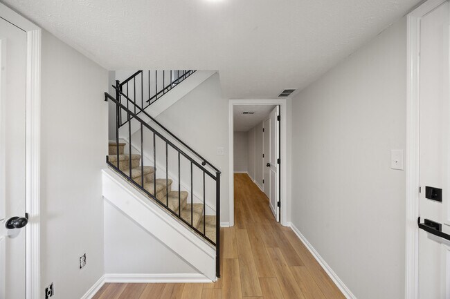 Photo - 3368 Montavesta Rd