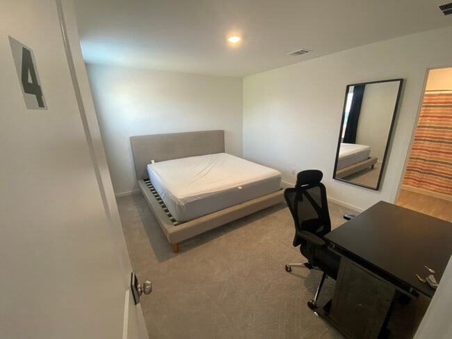 Building Photo - 9107 Selene Pl Rental