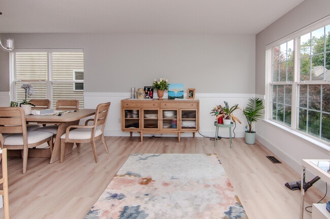 Photo - 3244 Dunwoodie Rd