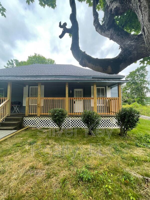 Building Photo - 17 Sunset Ave Unit 2