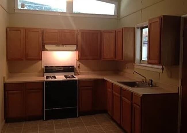 Photo - 1325 Woody Dr