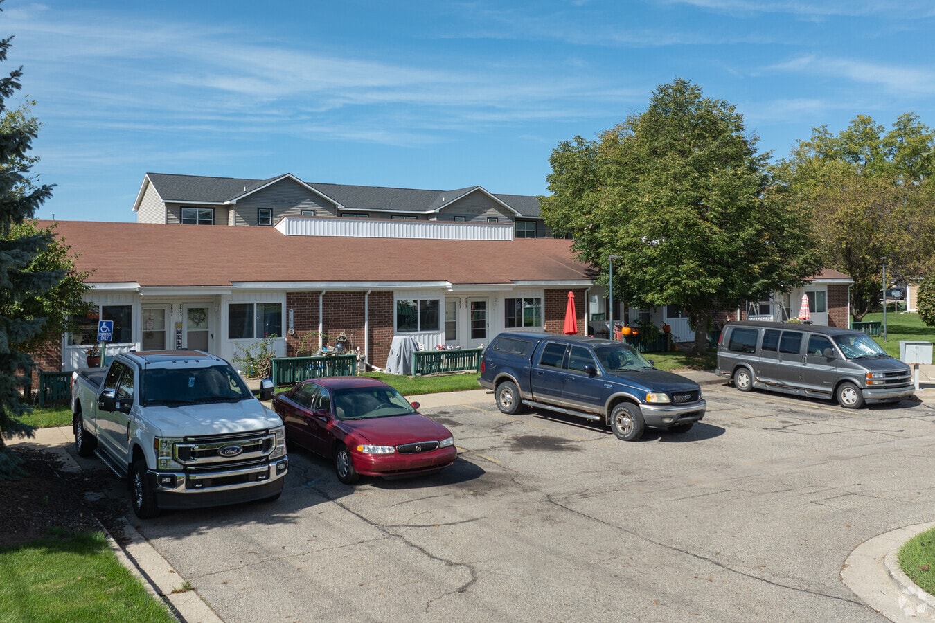 Photo - Riverbend Apartments